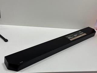 Lot 24  
            Marchington - Delivery or Collection 

                
SAMSUNG Q800D SOUNDBAR & SUBWOOFER (ORIGINAL RRP - £649) IN BLACK. (WITH BOX & AL...