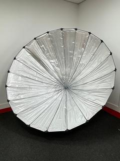 Lot 42  
            Marchington - Delivery or Collection 

                
PROFOTO GIANT REFLECTOR 240 STUDIO LIGHTING EQUIPMENT. (WITH CARRY CASE, APPROX R...
