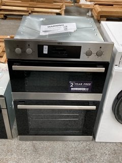 Lot 123  
            Marchington SR11 - Delivery or Collection 

                
AEG BUILT IN DOUBLE ELECTRIC OVEN: MODEL DEB331010M - ORIGINAL RRP £499: LOCATION...
