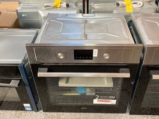 Lot 142  
            Marchington SR11 - Delivery or Collection 

                
AEG BUILT IN SINGLE ELECTRIC OVEN: MODEL BPX535061M - ORIGINAL RRP £499: LOCATION...