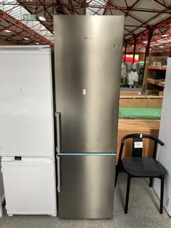 Lot 23  
            Marchington SR11 - Delivery or Collection 
                
SIEMENS FRIDGE FREEZER: MODEL KG39NAIAU - ORIGINAL RRP £1199: LOCATION - B4