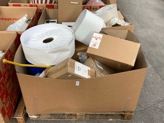 Lot 255  
            Marchington SR11 - Delivery or Collection 

                
PALLET OF ASSORTED JOHN LEWIS & PARTNERS ITEMS TO INCLUDE LEIGHTON FLOOR LAMP IN ...