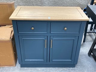 Lot 312  
            Marchington SR11 - Delivery or Collection 

                
RICHMOND SOLID OAK & BLUE PAINTED 2 DOOR 2 DRAWER COMPACT SIDEBOARD: LOCATION - B3