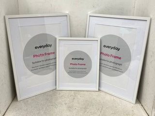 Lot 318  
            Marchington SR11 - Delivery or Collection 

                
SET OF 3 A4 PHOTO FRAMES IN WHITE: LOCATION - B3