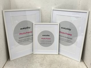 Lot 319  
            Marchington SR11 - Delivery or Collection 

                
SET OF 3 A4 PHOTO FRAMES IN WHITE: LOCATION - B3