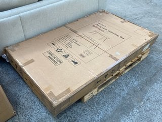 Lot 37  
            Marchington SR11 - Delivery or Collection 
                
JOHN LEWIS & PARTNERS ANTON 6-8 SEATER EXTENDABLE DINING TABLE IN OAK - ORIGINAL ...