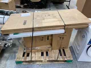 Lot 390  
            Marchington SR11 - Delivery or Collection 

                
PALLET OF ASSORTED JOHN LEWIS & PARTNERS ITEMS TO INCLUDE ANYDAY WOODEN SLING STY...
