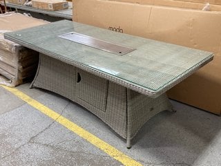Lot 398  
            Marchington SR11 - Delivery or Collection 

                
MODA FURNISHINGS 8 SEATER RECTANGULAR DINING TABLE IN LIGHT GREY: LOCATION - B2