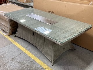 Lot 399  
            Marchington SR11 - Delivery or Collection 

                
MODA FURNISHINGS 8 SEATER RECTANGULAR DINING TABLE IN LIGHT GREY: LOCATION - B2