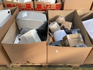 Lot 416  
            Marchington SR11 - Delivery or Collection 

                
PALLET OF ASSORTED ITEMS TO INCLUDE JOHN LEWIS & PARTNERS MERCURY TUNE TABLE LAMP...