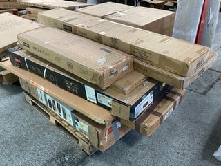 Lot 430  
            Marchington SR11 - Delivery or Collection 

                
PALLET OF ASSORTED FURNITURE ITEMS TO INCLUDE CAMBRIDGE 5 TIER XL BOOKCASE IN OAK...