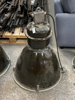 Lot 44  
            Marchington SR11 - Delivery or Collection 
                
VINTAGE INDUSTRIAL PENDANT CEILING LIGHT: LOCATION - A1