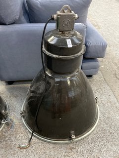 Lot 45  
            Marchington SR11 - Delivery or Collection 
                
VINTAGE INDUSTRIAL PENDANT CEILING LIGHT: LOCATION - A1