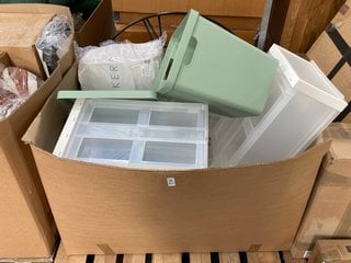 Lot 465  
            Marchington SR11 - Delivery or Collection 

                
QTY OF ASSORTED ITEMS TO INCLUDE LIKE-IT CLOSET ORGANIZING DRAWER MODULAR SYSTEM:...