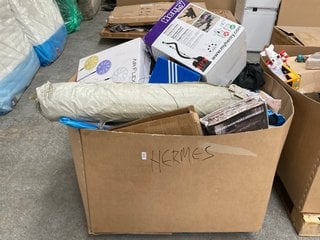 Lot 515  
            Marchington SR11 - Delivery or Collection 

                
PALLET OF ASSORTED ITEMS TO INCLUDE NUMATIC HENRY CYLINDER VACUUM CLEANER: LOCATI...