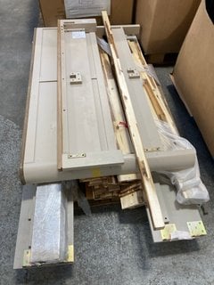 Lot 522  
            Marchington SR11 - Delivery or Collection 

                
OAK FURNITURELAND OTTO SOLID HARD WOOD DOUBLE BED: LOCATION - A8 (KERBSIDE PALLET...