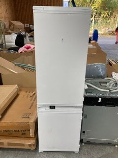 Lot 524  
            Marchington SR11 - Delivery or Collection 

                
BEKO INTEGRATED FRIDGE FREEZER: MODEL BCFD473 - ORIGINAL RRP £499: LOCATION - A8