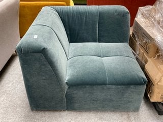 Lot 67  
            Marchington SR11 - Delivery or Collection 

                
LOAF.COM TOP OF THE BLOCKS CORNER UNIT IN SOPPING SEAGRASS: LOCATION - A2