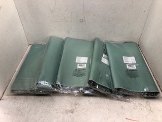Lot 1005  
            Marchington SR13 - Parcel Delivery Only 

                
5 X MOSISO KEYBOARD MATS IN GREEN: LOCATION - C16