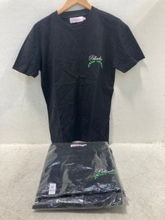 Lot 1032  
            Marchington SR13 - Parcel Delivery Only 

                
5 X PELLADOR MENS T-SHIRTS IN BLACK IN VARIOUS SIZES TO INCLUDE M: LOCATION - C15