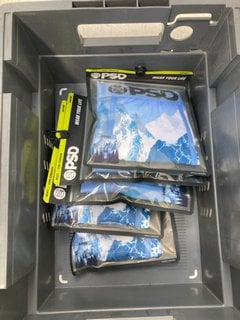 Lot 1046  
            Marchington SR13 - Parcel Delivery Only 

                
6 X PAIRS OF PSD MENS CORE STANDARD BOXER SHORTS IN BLUE-VARIOUS SIZES TO INCLUDE...