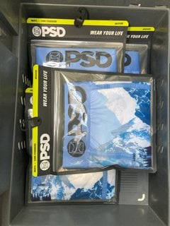 Lot 1051  
            Marchington SR13 - Parcel Delivery Only 
                
6 X PAIRS OF PSD MENS CORE STANDARD BOXER SHORTS IN BLUE-VARIOUS SIZES TO INCLUDE...