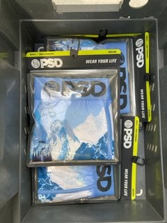 Lot 1054  
            Marchington SR13 - Parcel Delivery Only 

                
6 X PAIRS OF PSD MENS CORE STANDARD BOXER SHORTS IN BLUE-VARIOUS SIZES TO INCLUDE...