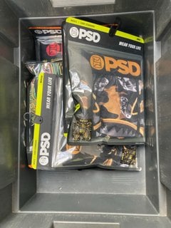 Lot 1068  
            Marchington SR13 - Parcel Delivery Only 

                
7 X PAIRS OF PSD MENS CORE STANDARD BOXERS IN VARIOUS SIZES TO INCLUDE L-ORIGINAL...