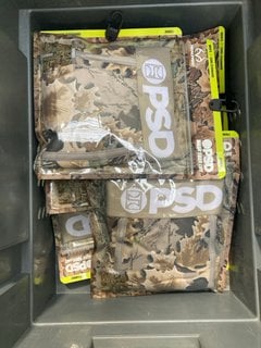 Lot 1120  
            Marchington SR13 - Parcel Delivery Only 

                
7 X PSD MENS TRUNKS - UK SIZE: LARGE: LOCATION - C12