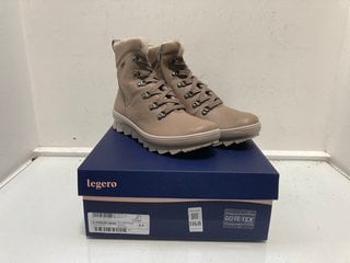 Lot 1168  
            Marchington SR13 - Parcel Delivery Only 

                
LEGERO WOMENS BEIGE SHOES - UK SIZE: 6.5 - ORIGINAL RRP: £130.00: LOCATION - C9