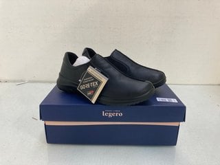 Lot 1183  
            Marchington SR13 - Parcel Delivery Only 

                
LEGERO BLACK LEATHER SOFT SHOES - UK SIZE: 4 - ORIGINAL RRP: £100.00: LOCATION - C9