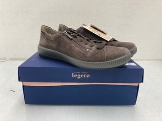 Lot 1203  
            Marchington SR13 - Parcel Delivery Only 

                
LEGERO TENARO GTX ZIP TRAINERS IN GREY SUEDE - UK SIZE: 6 - ORIGINAL RRP: £120.00...