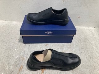 Lot 1216  
            Marchington SR13 - Parcel Delivery Only 

                
LEGERO NAPPA SOFT BOOTS IN BLACK-UK SIZE 7-ORIGINAL RRP £81.00: LOCATION - C7