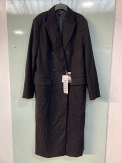 Lot 1225  
            Marchington SR13 - Parcel Delivery Only 

                
UNIQLO LADIES DOUBLE BREASTED LONG COAT IN BLACK-UK SIZE XXL: LOCATION - C7