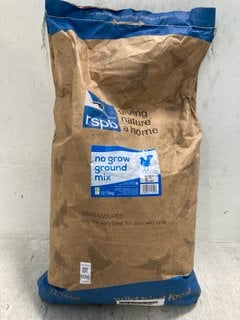 Lot 1230  
            Marchington SR13 - Parcel Delivery Only 

                
12.75KG BAG OF WILD BIRD FOOD BBE: 02/2027: LOCATION - C7