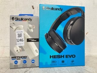 Lot 1246  
            Marchington SR13 - Parcel Delivery Only 

                
SKULLCANDY HESH EVO HEADPHONES TO INCLUDE SKULL CANDY METHOD 360 ANC EARPODS-ORIG...