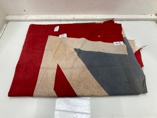 Lot 1394  
            Marchington SR13 - Parcel Delivery Only 

                
A LARGE 1950S UNION JACK FLAG: LOCATION - C3