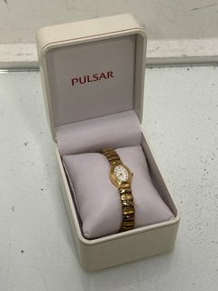 Lot 1400  
            Marchington SR13 - Parcel Delivery Only 

                
LADIES VINTAGE PULSAR WATCH BOXED: LOCATION - C2