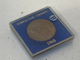Lot 1442  
            Marchington SR13 - Parcel Delivery Only 

                
SPINK CASED GIBRALTAR CROWN 1968 BRILLIANT AND UNCIRCULATED IN ORIGINAL CASE: LOC...
