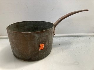 Lot 1543  
            Marchington SR13 - Parcel Delivery Only 

                
A LARGE 19TH CENTURY BRASS JAM PAN: LOCATION - C1