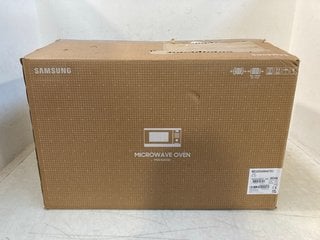 Lot 1561  
            Marchington SR13 - Parcel Delivery Only 

                
SAMSUNG MW4000D MICROWAVE OVEN IN BLACK: LOCATION - D2