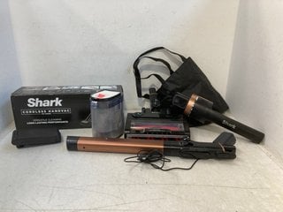 Lot 1568  
            Marchington SR13 - Parcel Delivery Only 

                
SHARK STRATOS CORDLESS STICK VACUUM CLEANER-MODEL NO IZ202UK TO INCLUDE SHARK PET...