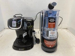 Lot 1580  
            Marchington SR13 - Parcel Delivery Only 

                
TASSIMO BOSCH COFFEE MACHINE TO INCLUDE NINJA SLUSHI FROZEN DRINK MAKER - ORIGINA...