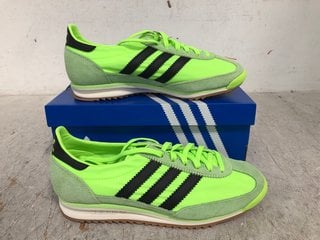 Lot 503  
            Marchington SR13 - Parcel Delivery Only 

                
ADIDAS WOMENS SL 72 OG TRAINERS IN LIME GREEN - SIZE UK 4: LOCATION - A7