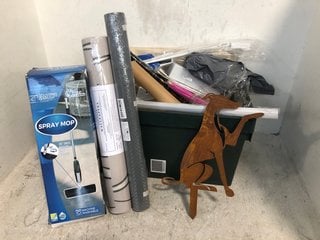 Lot 519  
            Marchington SR13 - Parcel Delivery Only 

                
QTY OF ASSORTED HOUSEHOLD ITEMS TO INCLUDE THE DUSTPAN & BRUSH STORE SPRAY MOP: L...