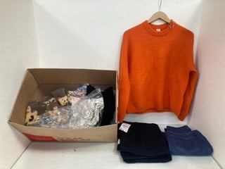 Lot 552  
            Marchington SR13 - Parcel Delivery Only 

                
QTY OF ASSORTED WOMENS CLOTHING - SIZE UK 6,8 & XS TO INCLUDE REGULAR FIT DENIM J...