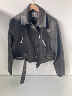 Lot 574  
            Marchington SR13 - Parcel Delivery Only 

                
VOYELLES WOMENS FULL ZIP LEATHER JACKET IN BLACK - SIZE UK M: LOCATION - A3