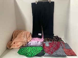 Lot 610  
            Marchington SR13 - Parcel Delivery Only 

                
QTY OF ASSORTED WOMENS CLOTHING IN VARIOUS SIZES TO INCLUDE FRENCH CONNECTION BUO...