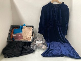 Lot 621  
            Marchington SR13 - Parcel Delivery Only 

                
QTY OF ASSORTED WOMENS CLOTHING - PLUS SIZE TO INCLUDE HELL BUNNY L/S VELVET MAXI...