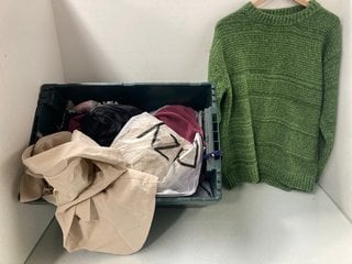 Lot 622  
            Marchington SR13 - Parcel Delivery Only 

                
QTY OF ASSORTED WOMENS CLOTHING - SIZE UK L, XL & 16-18 TO INCLUDE L/S KNITTED JU...